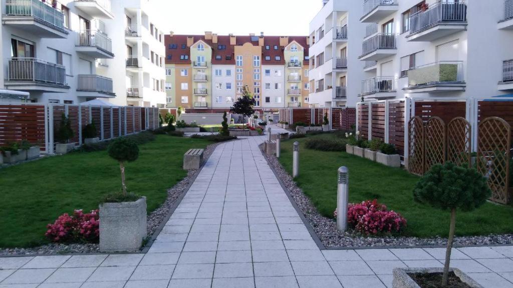 Swinoujscie Platan Patio 2- Berry Apartments Exterior photo