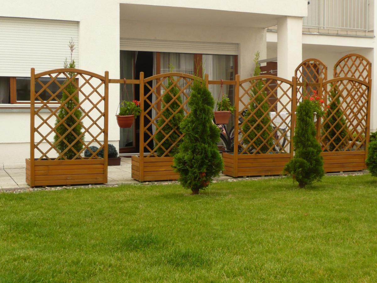 Swinoujscie Platan Patio 2- Berry Apartments Exterior photo